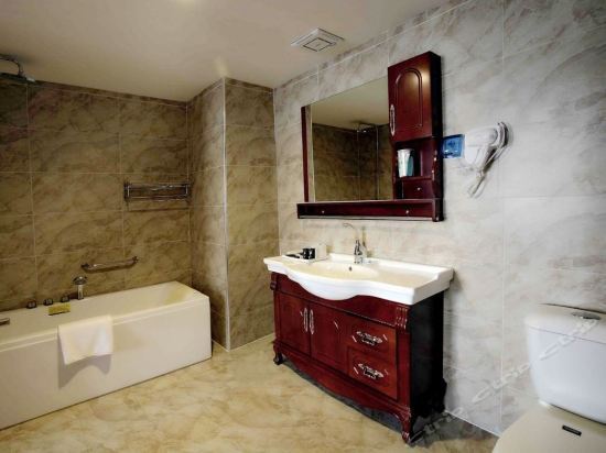 Хулун-Буир: Li Jin Hotel