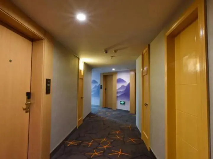 Каили: Kaili New Century Hotel (Grand Cross of International Trade Shopping Center)