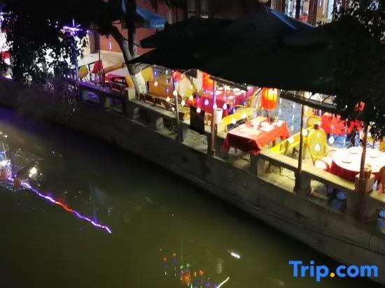 Цзиньцзэ: Tongli Riverside Inn
