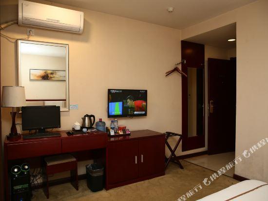 Цзинин: Xingcheng Hotel