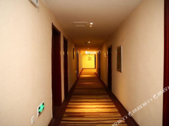 Цзинин: Xingcheng Hotel