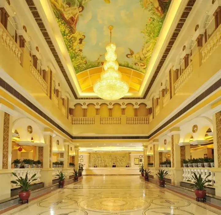 Яньань: Vienna International Hotel