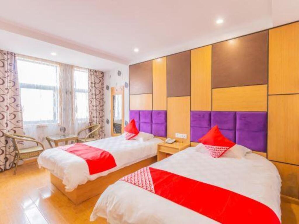 Цзясинь: Shanghua Holiday Hotel