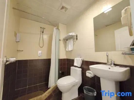 Байшань: Home Inn Baishan Main Bus Station