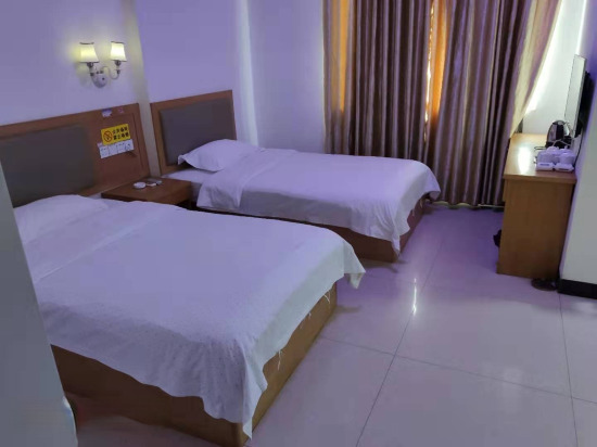 Сишань: Yaan Hotel