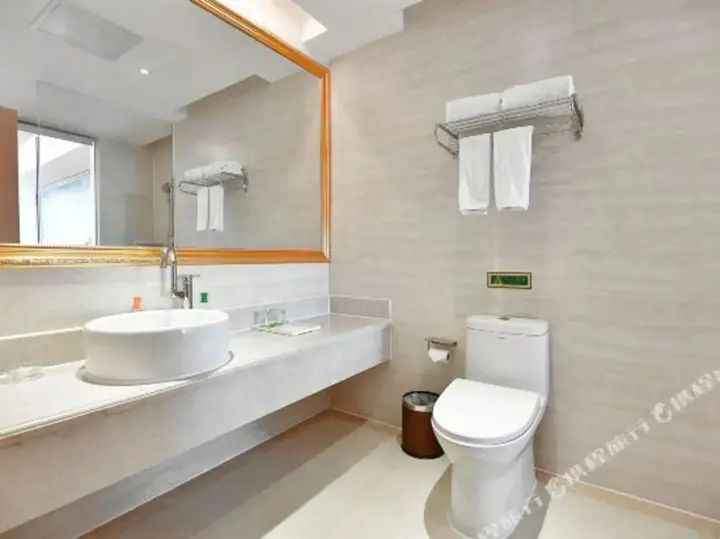 Янгиианг: Vienna International Hotel Yangjiang Hailing Island Dajiao Bay Scenic