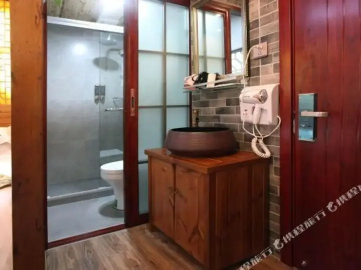 Чжоушань: Taoyuanju Inn