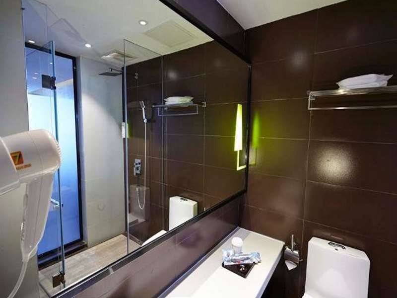 Люян: IU Hotel Lvliang Xiaoyi Zhenxing Street Branch
