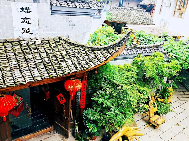 Чжанцзяцзе: Dielianhua Cowherd Inn Zhangjiajie