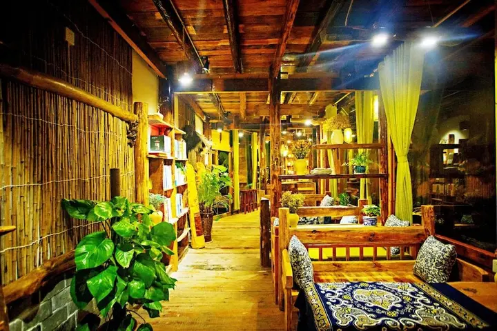 Чжанцзяцзе: Dielianhua Cowherd Inn Zhangjiajie