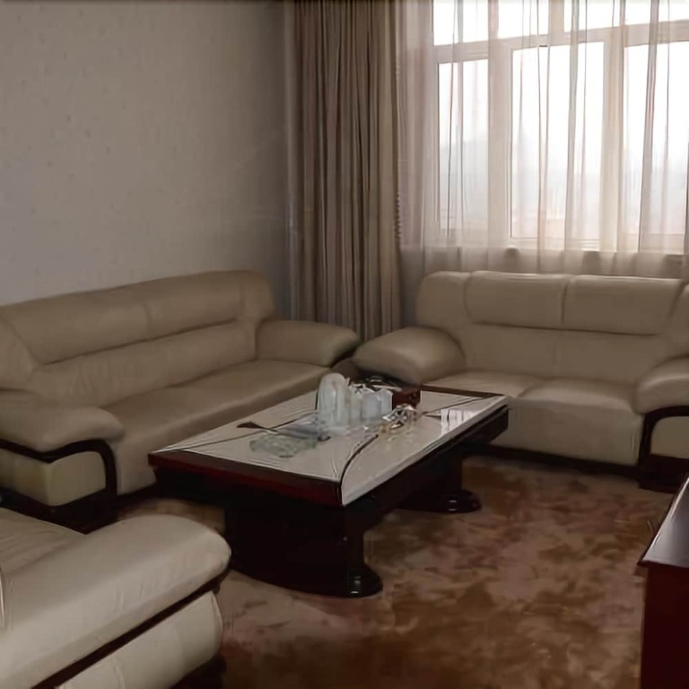 Чэндэ: Longxiang Hotel