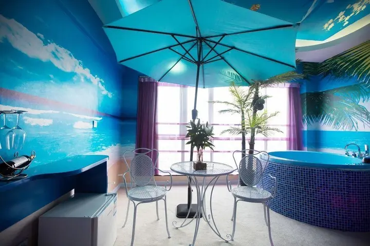 Лоян: Luoyang Love Romantic Scene Hotel