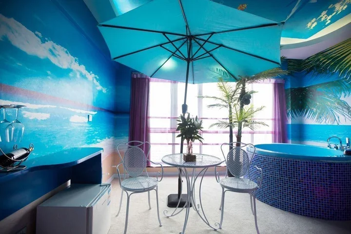 Лоян: Luoyang Love Romantic Scene Hotel