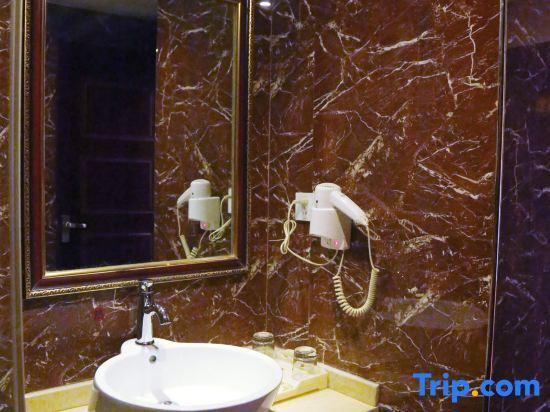 Шаоян: San Jing Si Ji Hotel