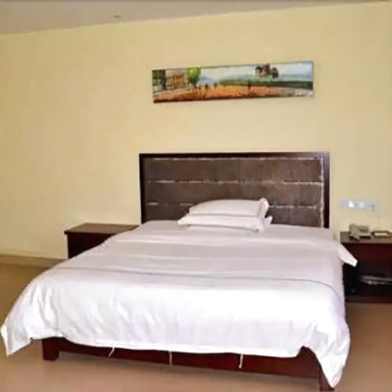 Шаоян: San Jing Si Ji Hotel