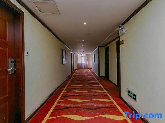 Шаоян: San Jing Si Ji Hotel