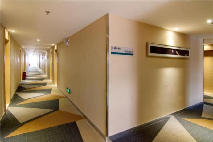 Гуйлинь: City Comfort Inn Guilin Lipu Center Square