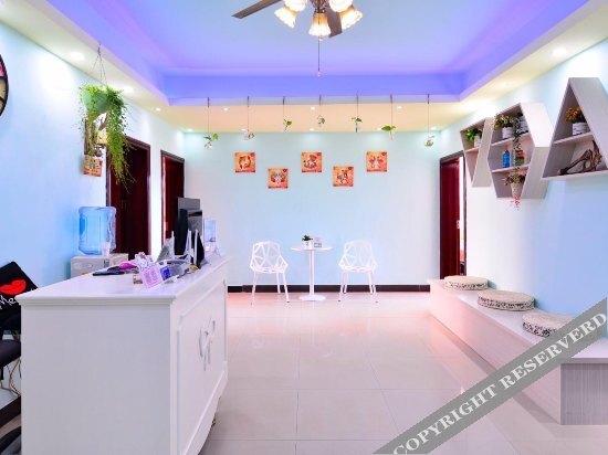 Бэйхай: Weiyi Themed Hostel