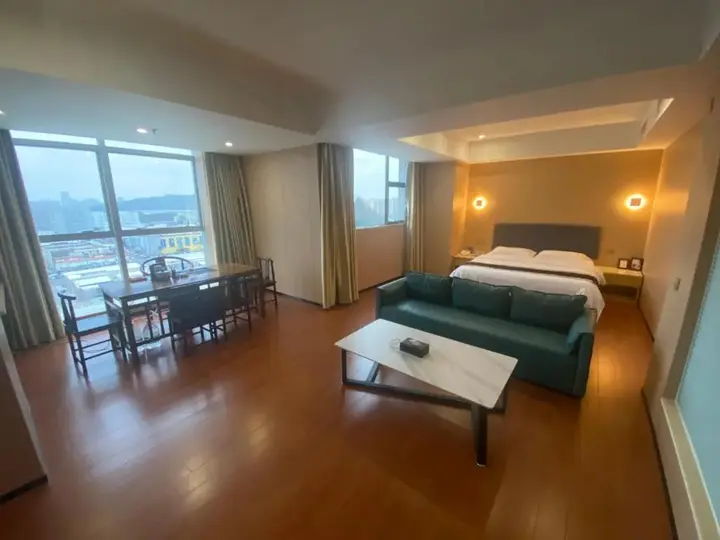 Джиангме: Green Island Holiday Hotel