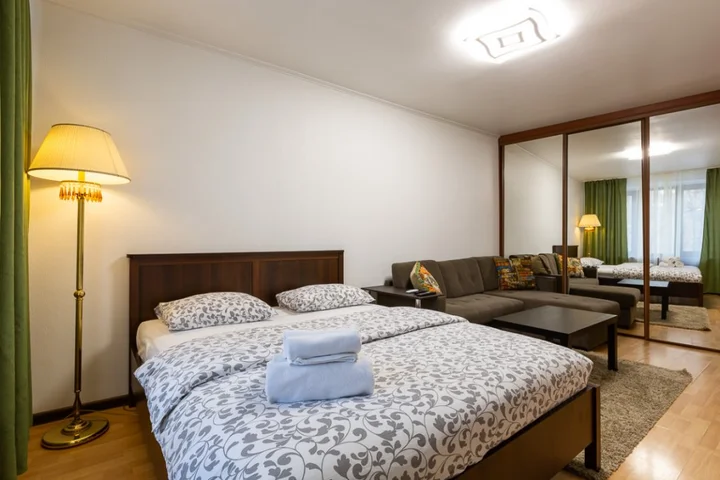 Москва: Barrikadnaya Vspolinii Pereulok 10 Apartment