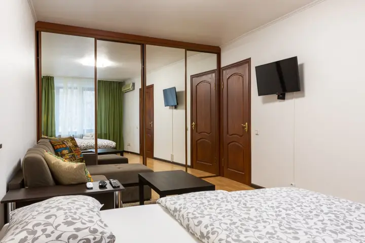 Москва: Barrikadnaya Vspolinii Pereulok 10 Apartment