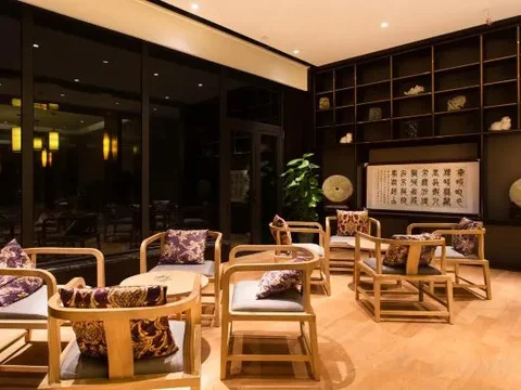 Дунъян: Boyi Mengqin Hotel