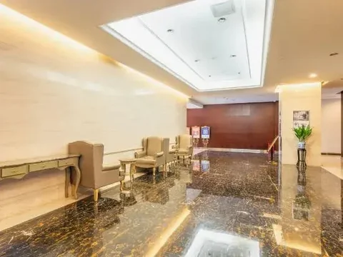 Чжэнчжоу: Vienna Hotel