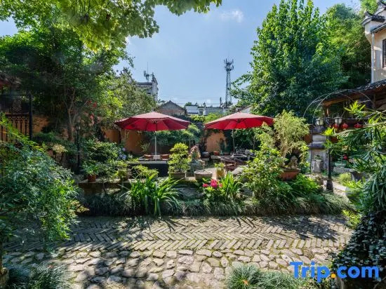 Хуаншань: Yupingge·Long history Viewing Huizhou Design Homestay (Hongcun Pingshan Scenic Area)