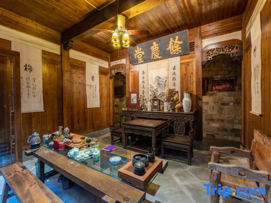 Хуаншань: Yupingge·Long history Viewing Huizhou Design Homestay (Hongcun Pingshan Scenic Area)