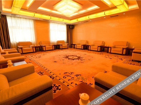 Яньань: Petroleum Hotel