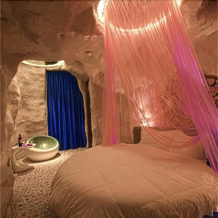 Наньчан: Aichao Movie Theme Hotel