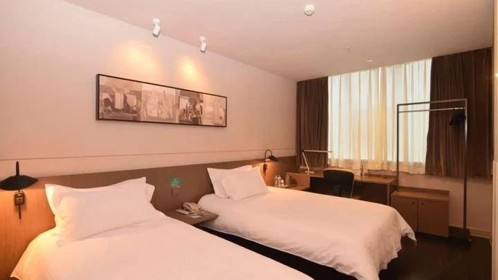 Шиянь: Jinqi Star Hotel (Checheng West Road Hubei Automotive Industry College Branch)