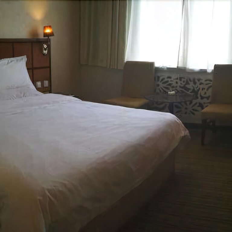 Пуян: Lushang Dongyuan Hotel