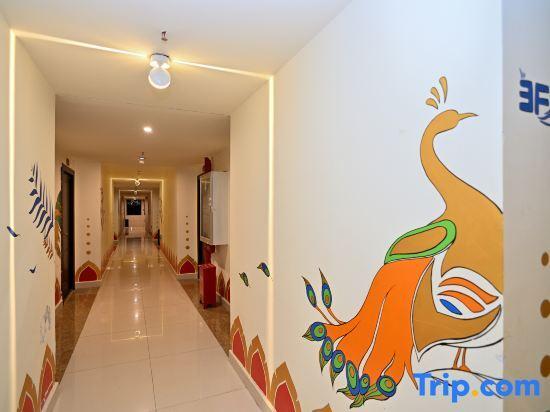 Цзинхун: Kaili Yuexiang Holiday Hotel