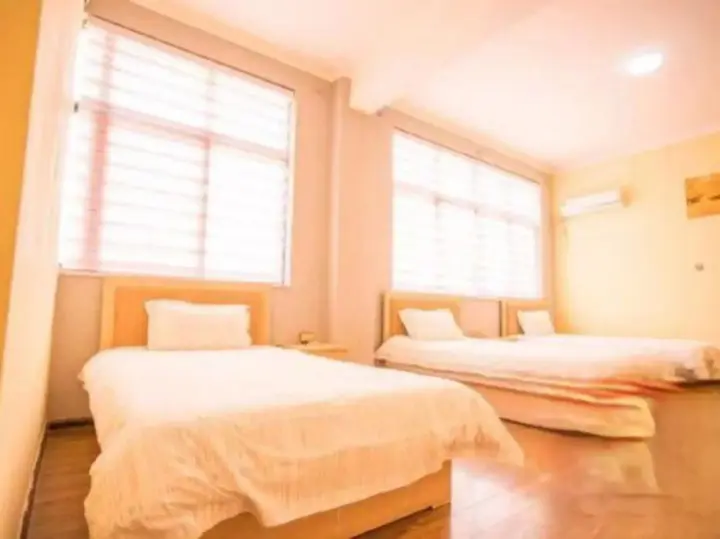 Линьи: Yangguang Express Hotel