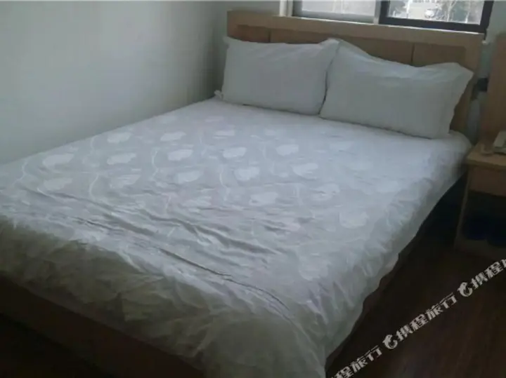 Линьи: Yangguang Express Hotel