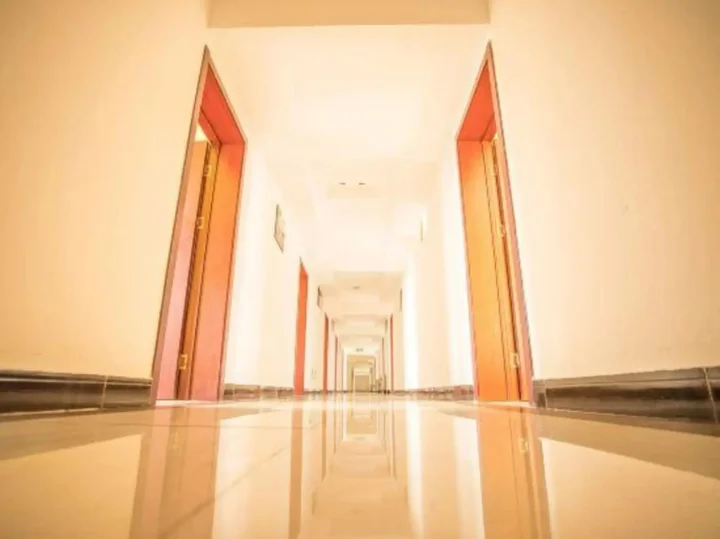 Линьи: Yangguang Express Hotel