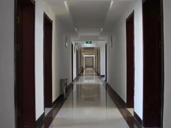 Линьи: Yangguang Express Hotel