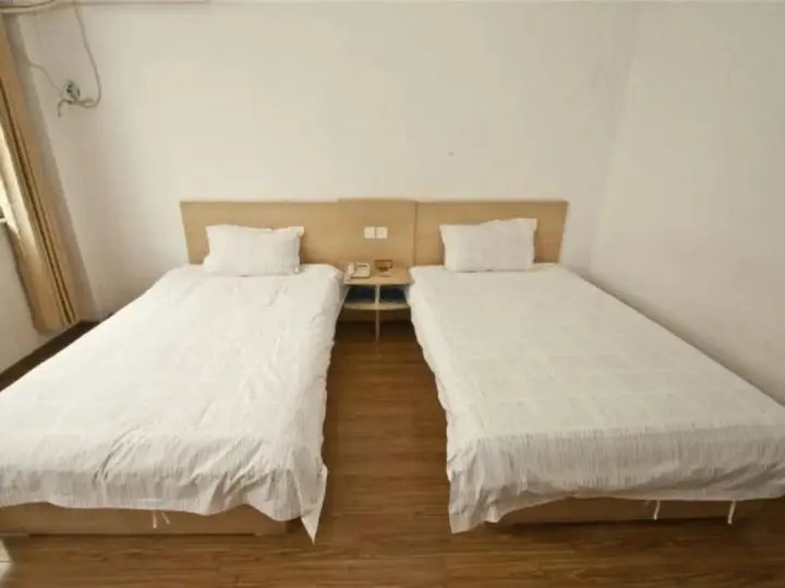 Линьи: Yangguang Express Hotel