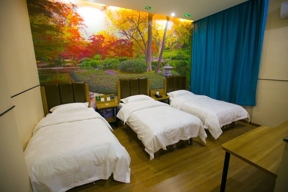 Шэньян: Shengfeng Forrest Holiday Hotel