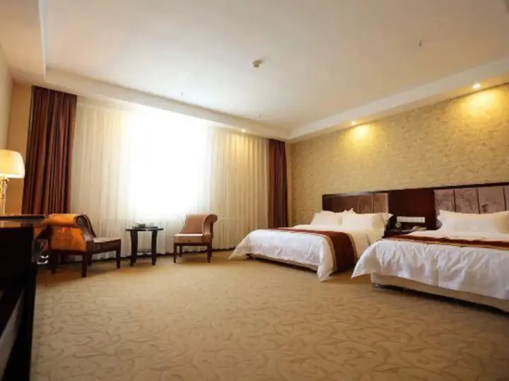 Байшань: One Mountain One Blue Ecological Theme Hotel (Changbaishan High Speed Rail Station)
