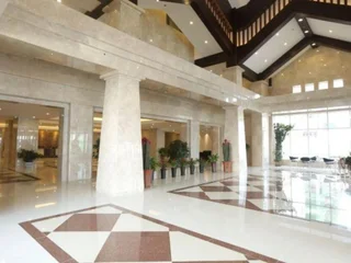 Байшань: One Mountain One Blue Ecological Theme Hotel (Changbaishan High Speed Rail Station)