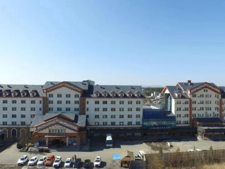 Байшань: One Mountain One Blue Ecological Theme Hotel (Changbaishan High Speed Rail Station)