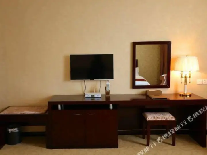 Байшань: One Mountain One Blue Ecological Theme Hotel (Changbaishan High Speed Rail Station)