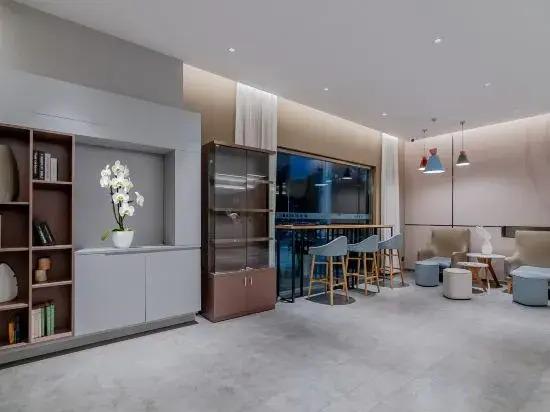 Уху: Homeinn Hotel (Wuhu Fumin Road Fantawild Fantasy Kingdom)