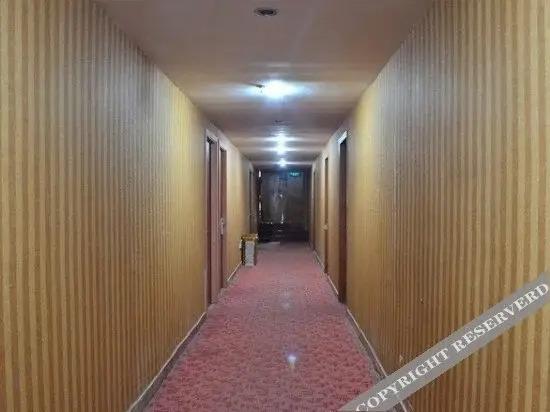 Чжэньцзян: Taishun Business Hotel Danyang
