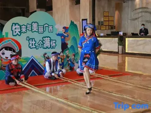 Учжоу: Guolong Hotel