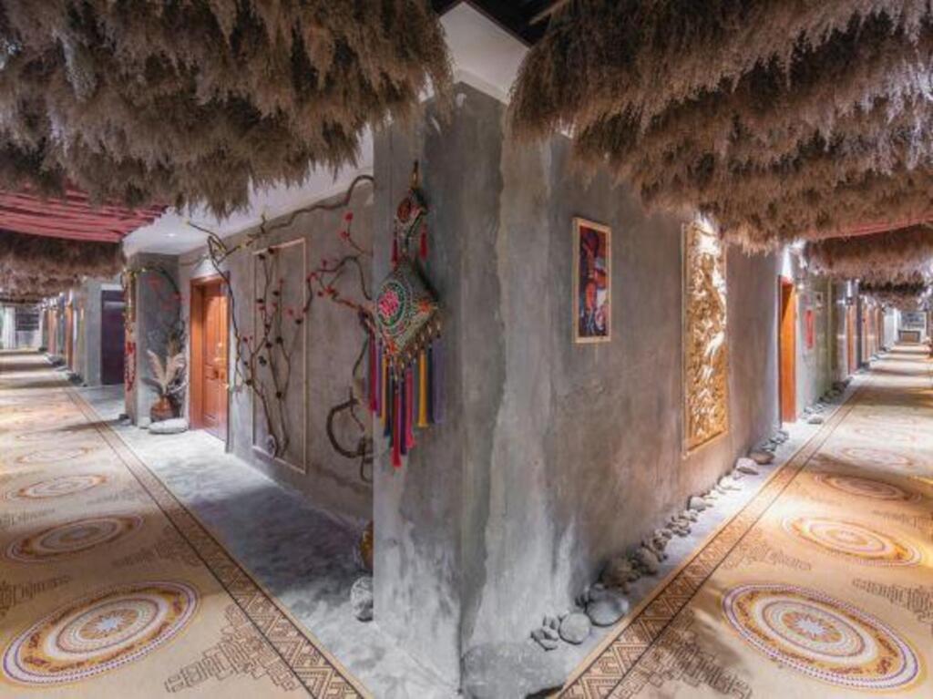 Цюйцзин: Danfeng Hotel