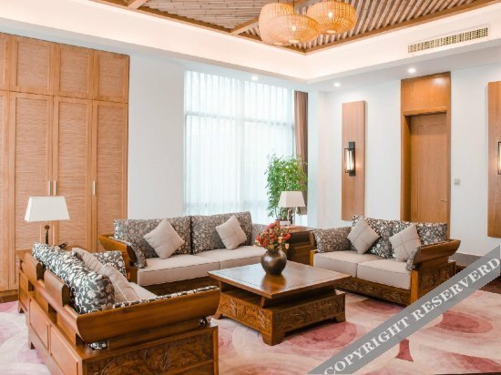 Лоян: Summer Palace Hotel