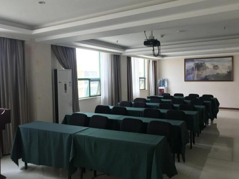 Ухань: GreenTree Inn Wuhan Dongxihu Wudadao